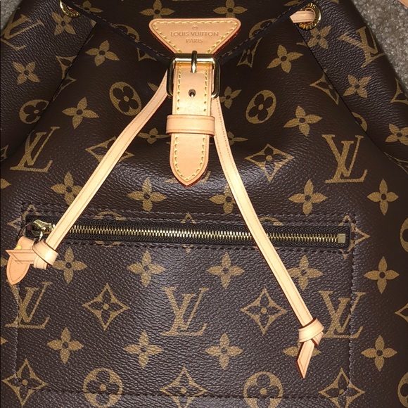 āSOLDāLouis Vuitton Montsouris backpack - Picture 3 of 7